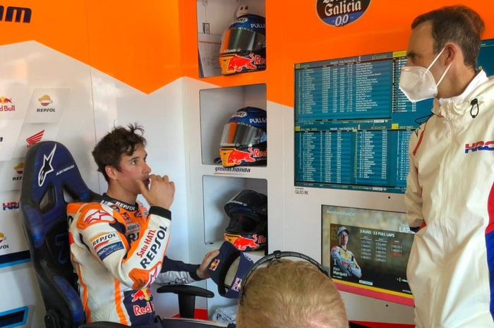 Panas, Bos tim Repsol Honda, Alberto Puig sebut Jorge Lorenzo dan Dani Pedrosa tidak memahami motor Honda RC213V.
