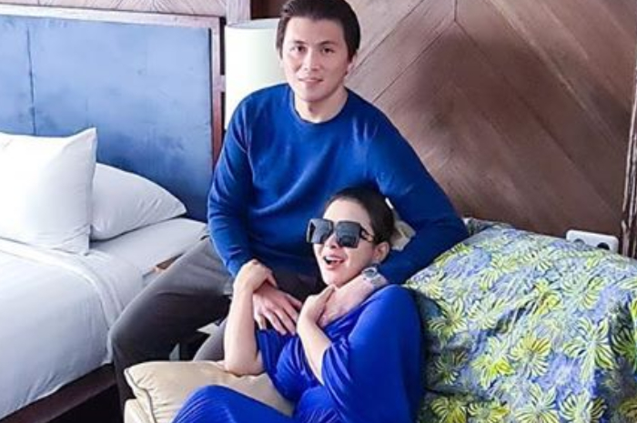 Syahrini dan Reino Barack