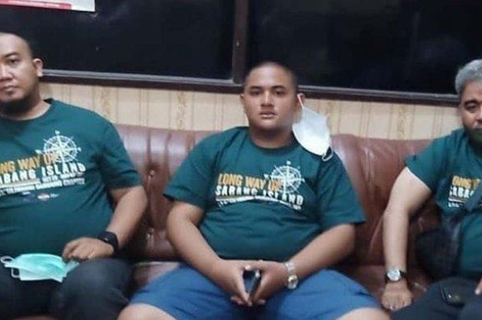 Pengendara moge di Bukittinggi yang diduga ditahan