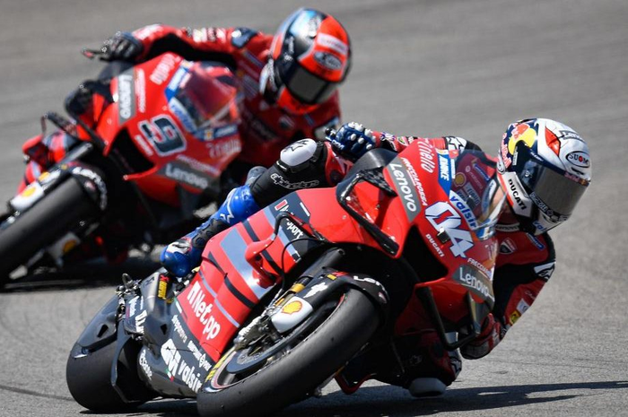 Duo pembalap Ducati, Andrea Dovizioso dan Danilo Petrucci kompak ingin tutup musim terakhirnya dengan kenangan yang manis.