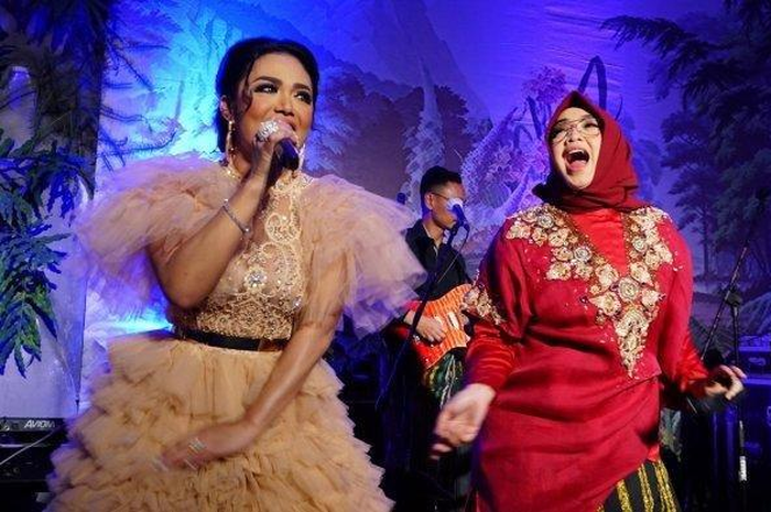 Viral Pernikahan Mewah Bertabur Artis dengan Uang Panaik Rp 3 Miliar di Makassar