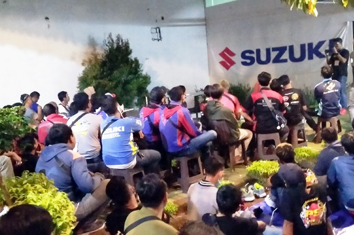 Seru abis, klub motor Suzuki Motorcycle Club (SMC) Bekasi Raya menggelar nonton bareng (nobar) MotoGP Eropa 2020, Minggu (8/11) lalu.