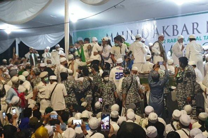 Foto situasi Maulid Nabi dan pernikahan putri Habib Rizieq di Petamburan, Sabtu (14/11/2020).