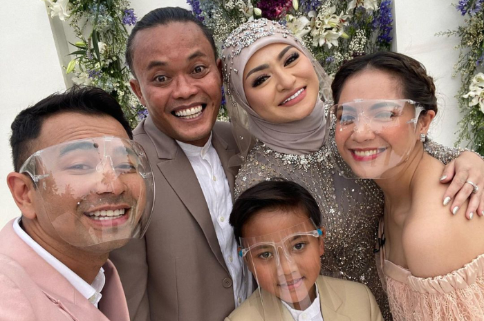 Raffi Ahmad janji biayai tiket bulan madu Sule dan Nathalie Holscher.