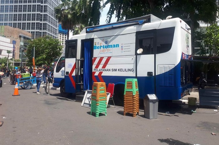 Ilustrasi mobil SIM Keliling. Weekend masih bisa perpanjang SIM di mobil layanan SIM keliling di Jakarta, Minggu 20 Desember 2020, catat lokasinya bro.