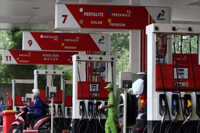 Ilustrasi SPBU Pertamina. Yuhuuu harga bensin Pertalite cuma setara premium, nih ciri pom bensin yang menjualnya.