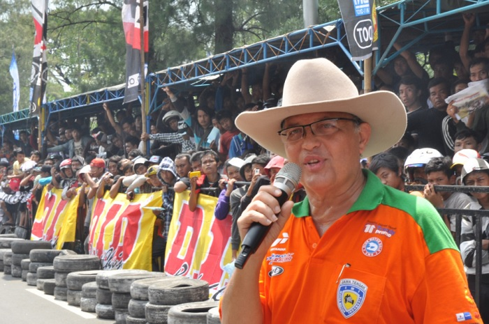 Tokoh otomotif Helmy Sungkar meninggal dunia.