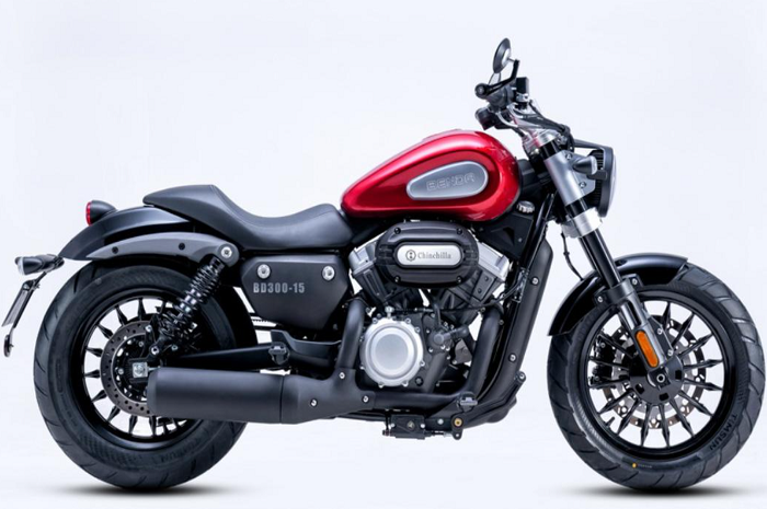 Motor baru kembaran Harley-Davidson punya mesin V-Twin mirip moge, harganya setara motor matic doang!