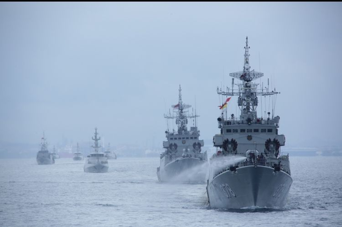 Komando Armada I (Koarmada I) mengerahkan sembilan kapal perang dan satu pesawat udara di Laut Natuna Selatan.