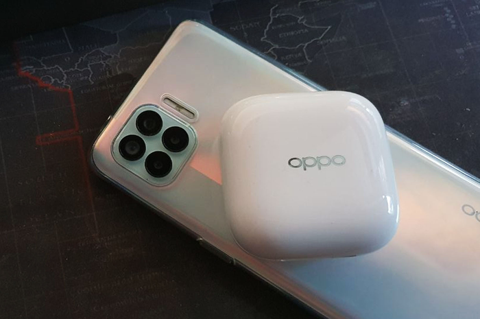 Oppo Enco W51 & Reno4 F