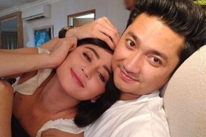 Dewi Perssik dan Angga Wijaya