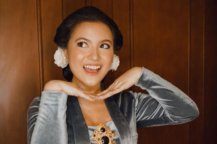 Intip penampilan Marsha Aruan dengan kebaya bak putri Jawa, yuk!
