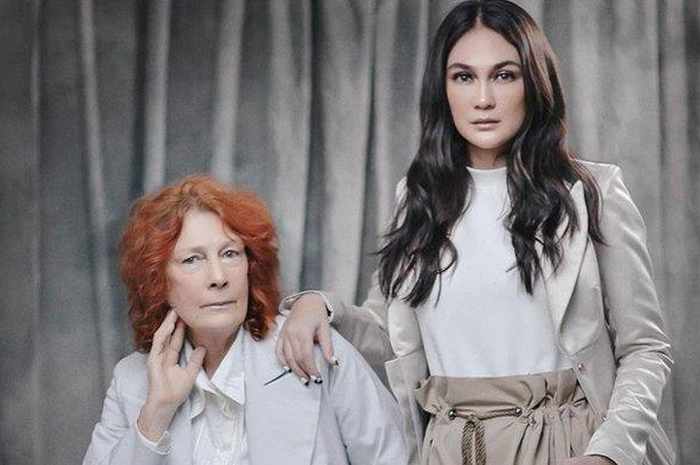 Luna Maya dan ibunda
