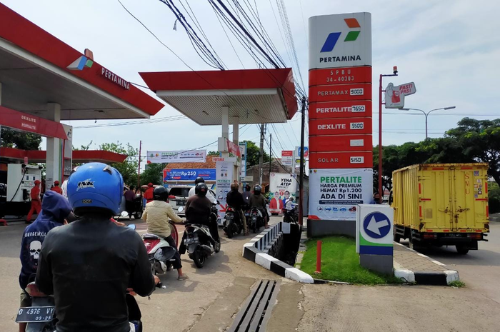 Ilustrasi SPBU Pertamina. Cek Harga Bensin Pertamina Terbaru, Ada yang Harganya Naik Nih