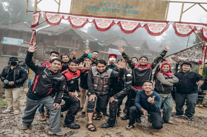 Yamaha NMAX Club Indonesia (YNCI) Depok Chapter turing akhir tahun ke Citorek.