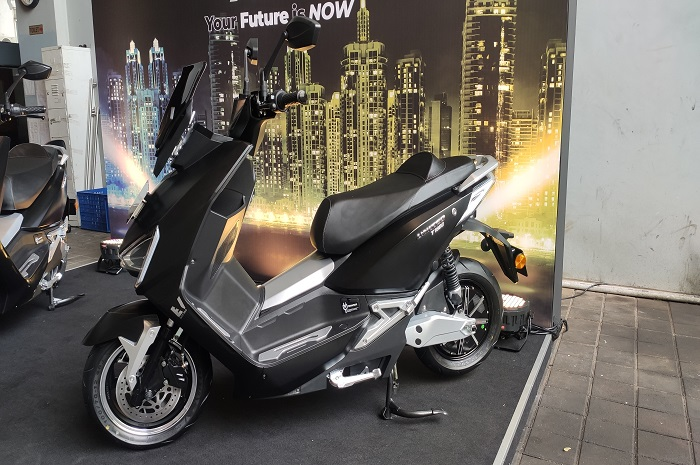 Harga motor listrik United cuma Rp 27 jutaan, bisa keluar suara motor balap, ini kecanggihan lainnya.