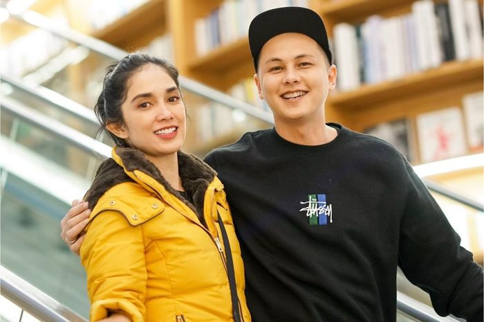 Ussy Sulistiawaty dan Andhika Pratama