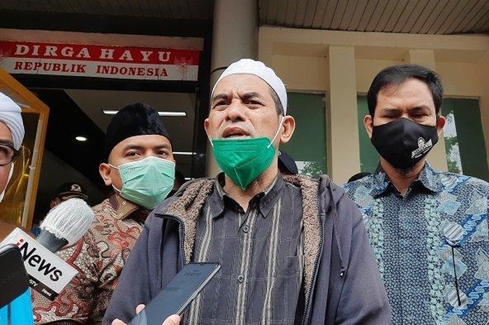 Keluarga korban enam anggota FPI yang tertembak polisi sambangi Komnas HAM di Menteng, Jakarta Pusat, Senin (21/12/2020)