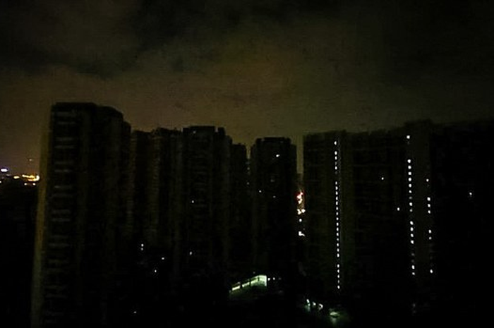 Pemadaman listrik di Guangzhou pada 21 Desember 2020.