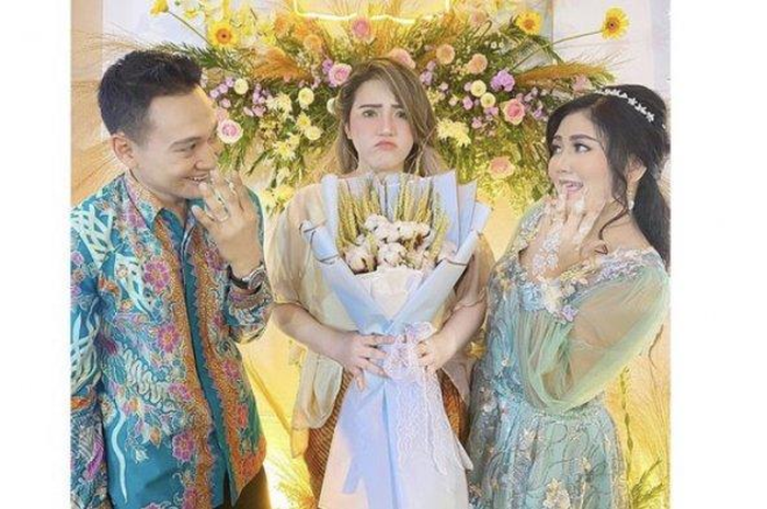 Adik Via Vallen tunagan