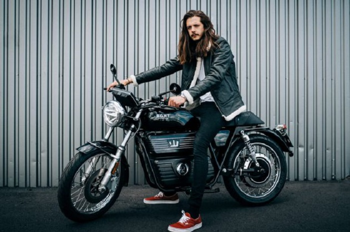 Resmi meluncur motor listrik bergaya scrambler, hargany bikin melongo bro
