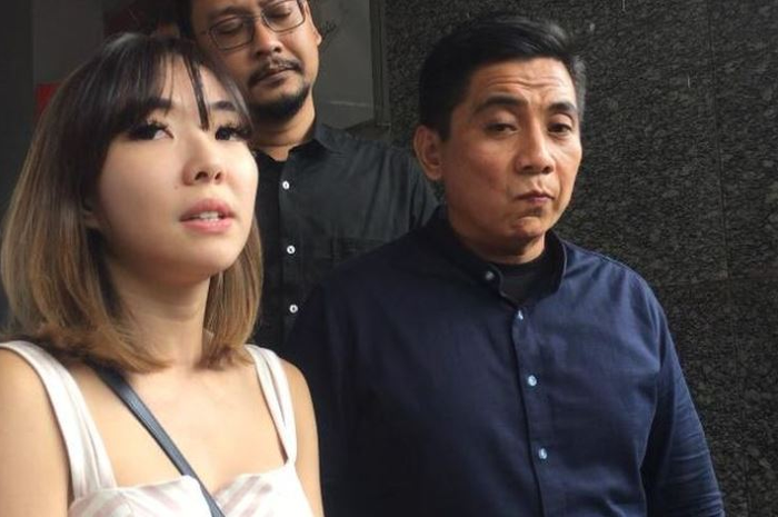 Gisella Anastasia saat berikan penjelasan terkait pemeriksaannya