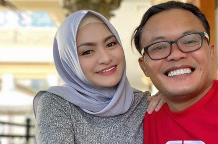 Putuskan Mualaf Demi Menikah dengan Sule, Nathalie Holscher Hadiri Perayaan Natal Keluarga Besarnya Tanpa Suami dan Anak-Anak Lina: Enggak Pernah Lupa Sama Akang