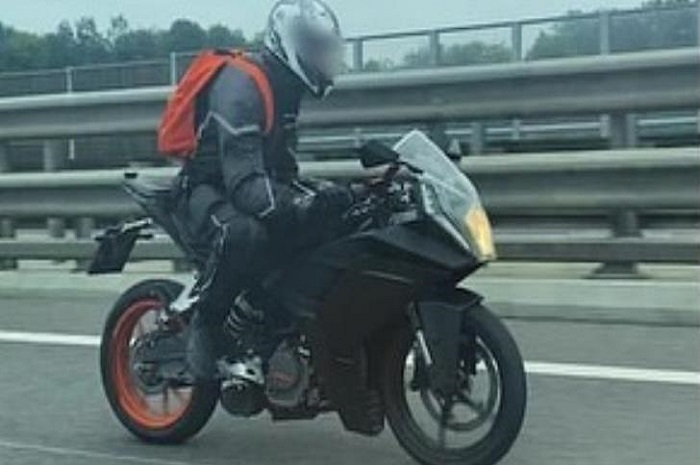 Wuih, motor baru KTM RC 200 keciduk lagi dites, kapan meluncurnya nih?