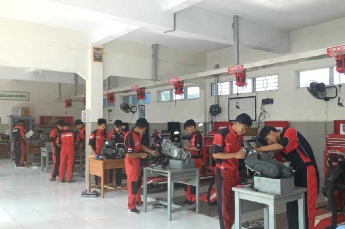 Giat dukung pendidikan vokasi, Yamaha lagi-lagi dapat penghargaan dari Kemendikbud RI