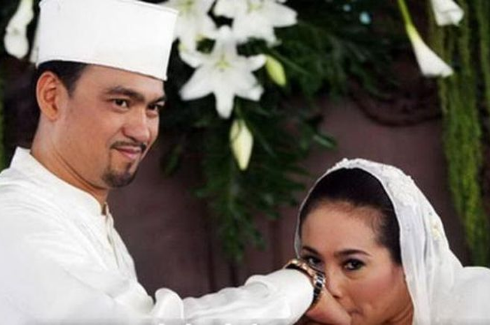 Pernikahan Iyan Sambiran dan Nunung