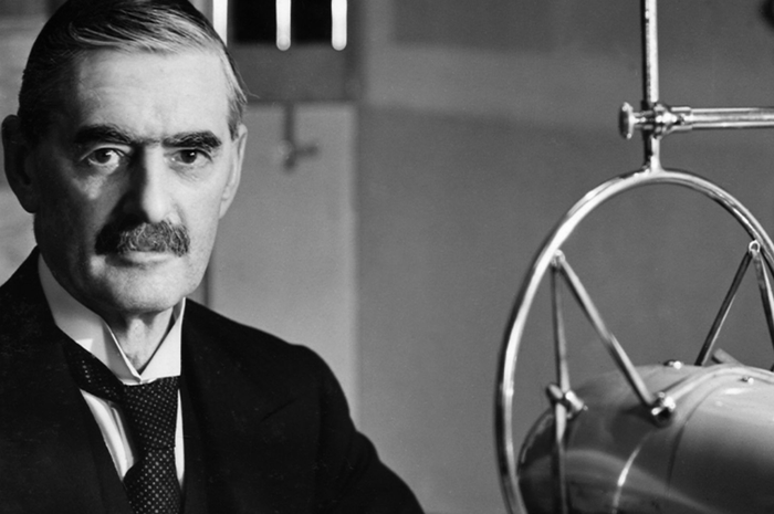 Neville Chamberlain, Perdana Menteri Inggris saat PD1.