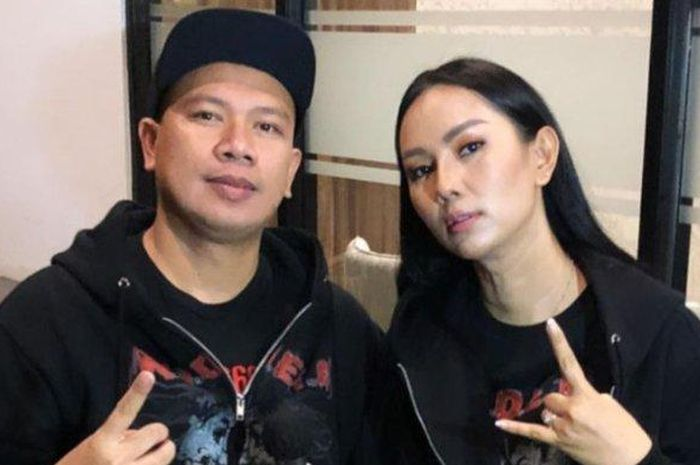 Vicky Prasetyo dan Kalina Ocktaranny