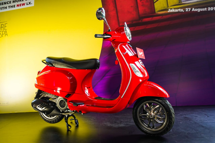 Mau kredit Vespa LX 125 i-get, cicilan mulai Rp 1 jutaan per bulan.
