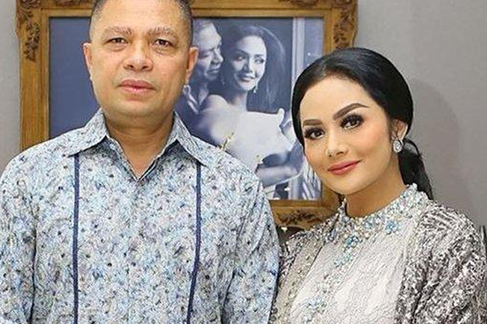 Kini hidup bisa dengan mudah biayai sekolah anaknya di tempat bergengsi, tak disangka Raul Lemos sempat berjuang jualan ini di masa lalu