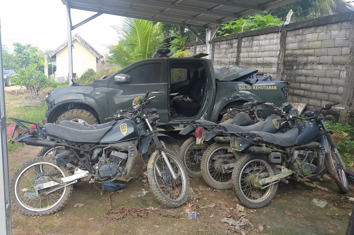 5 unit Suzuki TS 125 dilelang murah, bekas kendaraan operasional polisi kehutanan.
