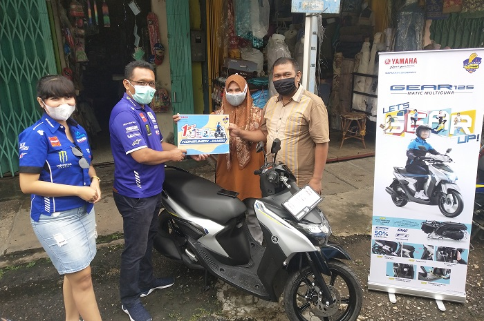 Yamaha kasih kejutan buat pemilik pertama Yamaha Gear 125 di Jambi.