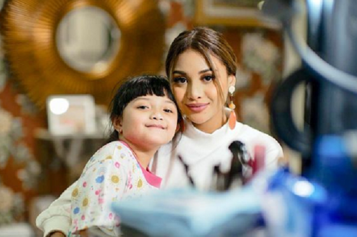 Foto Aurel Hermansyah dan Arsy Hermansyah
