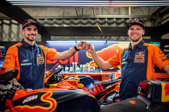 Seperti dejavu, tim pabrikan KTM pamer line up pembalap di MotoGP 2021, Miguel Oliveira dan Brad Binder.