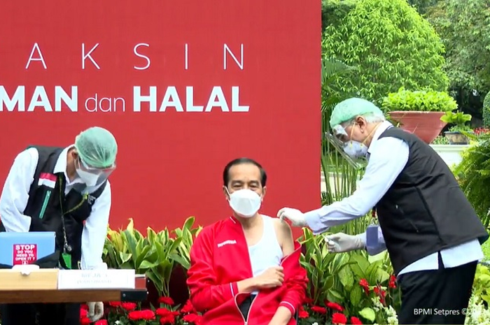 Presiden Jokowi kembali disuntik vaksin Covid-19 dosis kedua