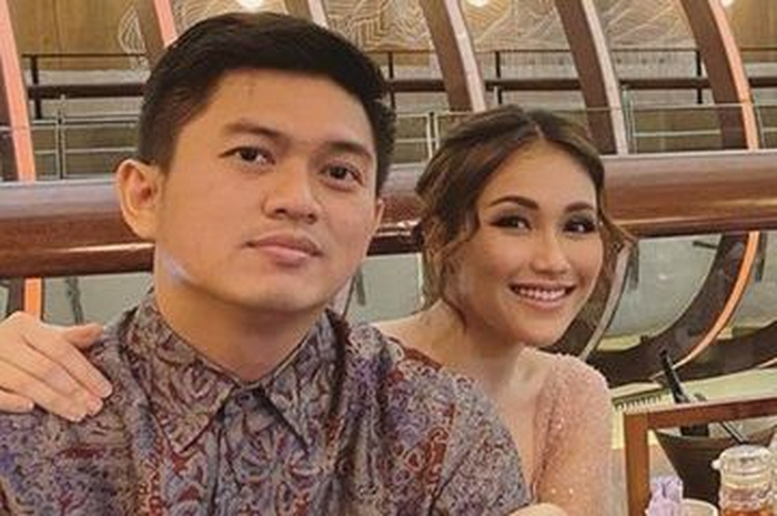 Ayu Ting Ting dan Adit Jayusman