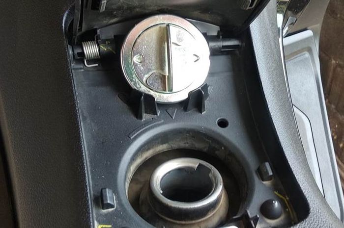 Cara menyimpan tutup tangki Yamaha All New NMAX