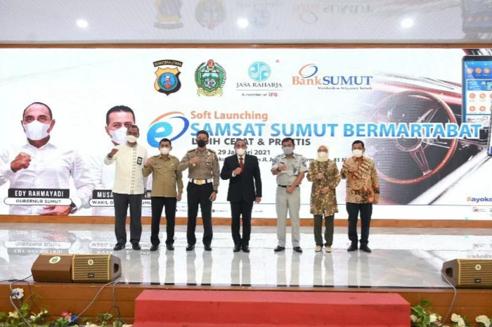 Aplikasi E-Mobile Samsat Sumut Bermartabat bikin bayar pajak kendaraan tenang, calo dijamin minggir.