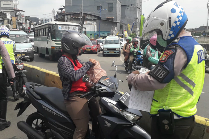 Pelanggaran ini bisa ini bikin SIM dicabut