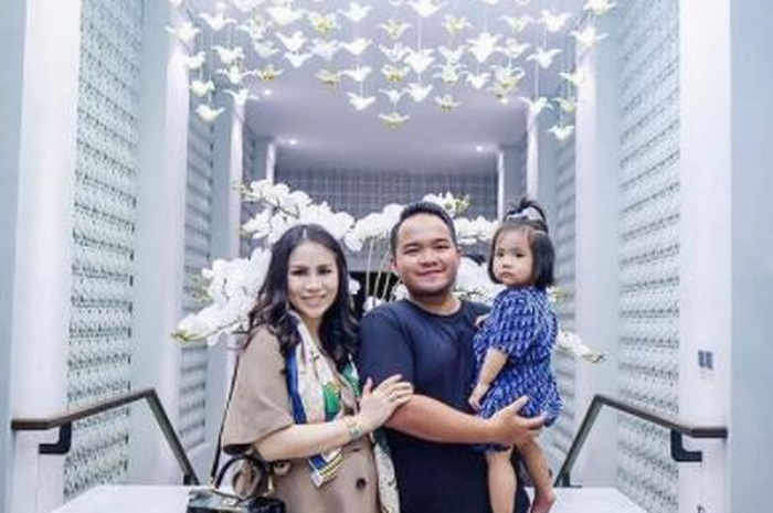 Momo Geisha dan Nicola Reza Samudra