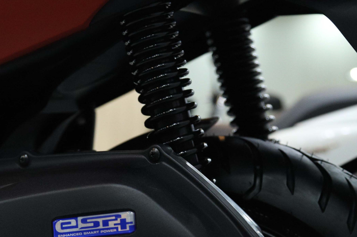 Sokbreker Honda PCX 160 ternyata baru dan berubah total, ada apa nih?