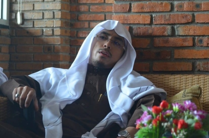 Soni Eranata atau sosok yang dikenal publik sebagai Ustaz Maaher At-Thuwailibi.