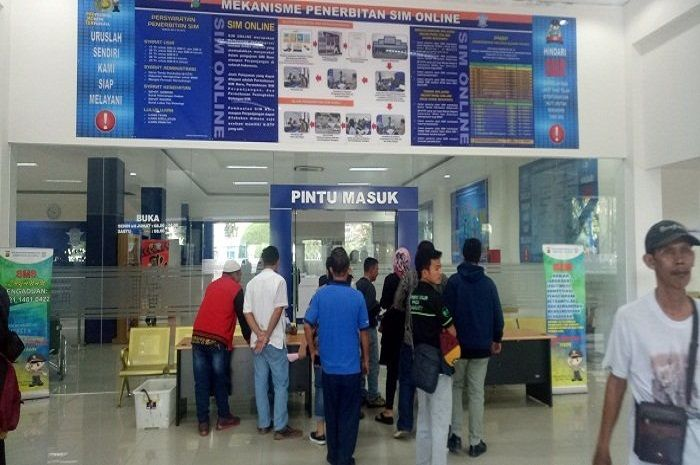 Ilustrasi Satpas SIM Daan Mogot. Polisi kasih dispensasi perpanjang SIM selama penerapan PPKM Darurat