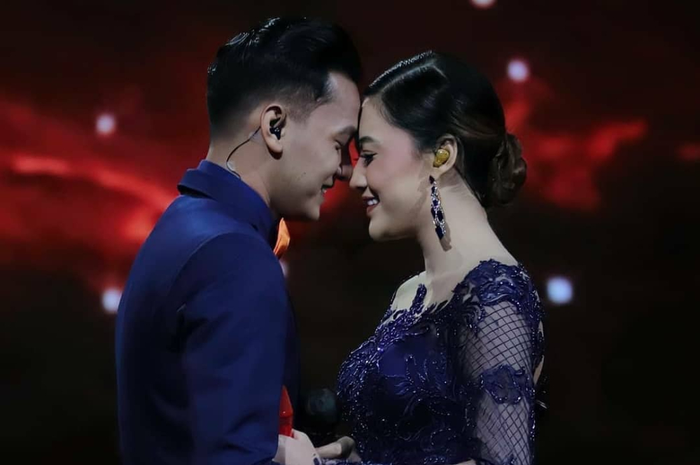 Dory Harsa dan Nella Kharisma
