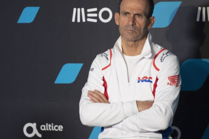 Terungkap, alasan bos Repsol Honda, Alberto Puig absen saat Marc Marquez comeback di MotoGP Portugal 2021.