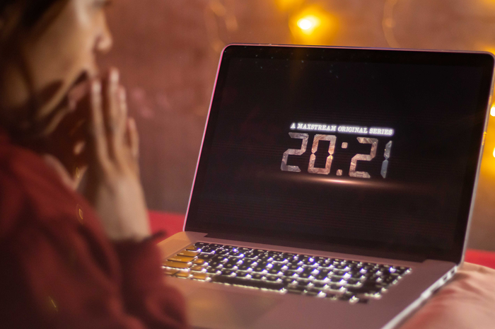 Serial original bergenre misteri terbaru keluaran MAXstream yang berjudul 20:21 